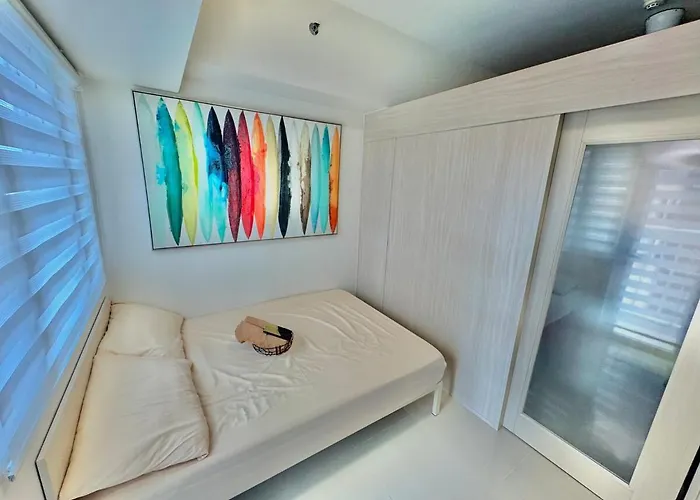 Aparthotel In Boni Mrt Station Near Shaw, Ortigas And Makati *
