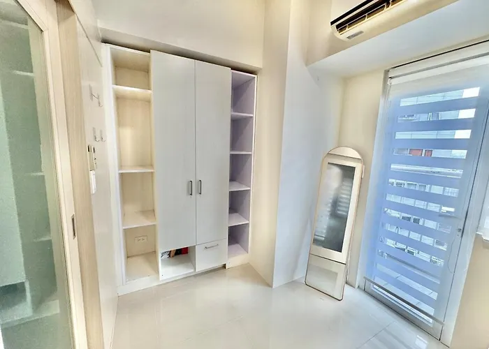 Aparthotel In Boni Mrt Station Near Shaw, Ortigas And Makati *